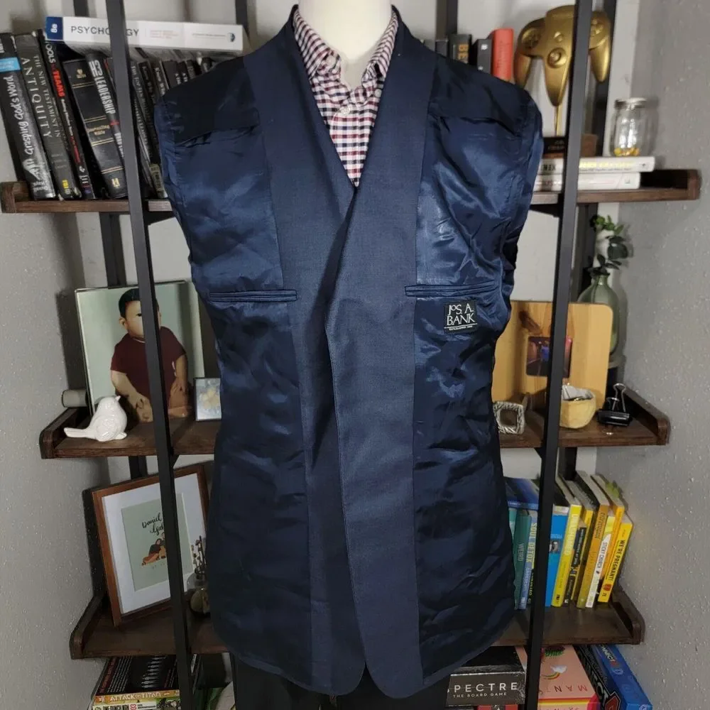 JOS A BANK Men's Sport Coat Blazer Three Button Navy Blue Silk Wool Ramie Sz 44L